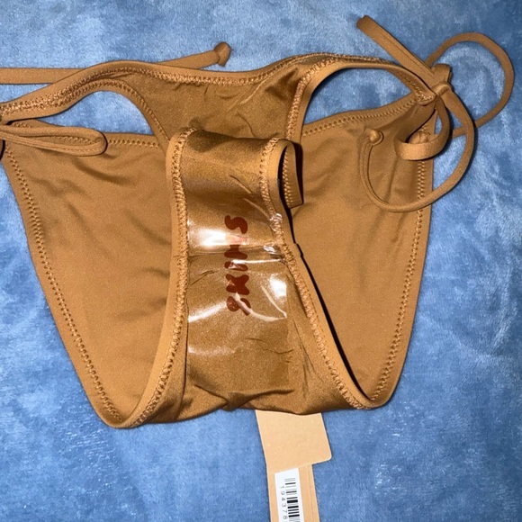 SKIMS Tan Bikini Bottom small - Picture 6 of 6